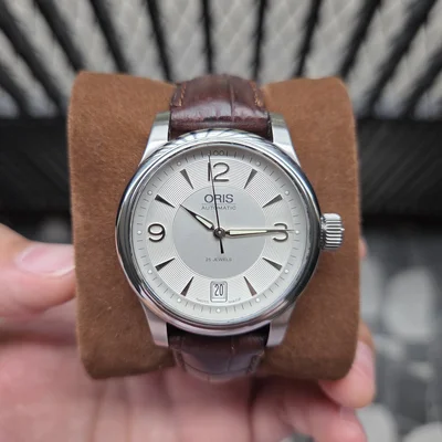 Classic Date 37 Stainless Steel / Silver