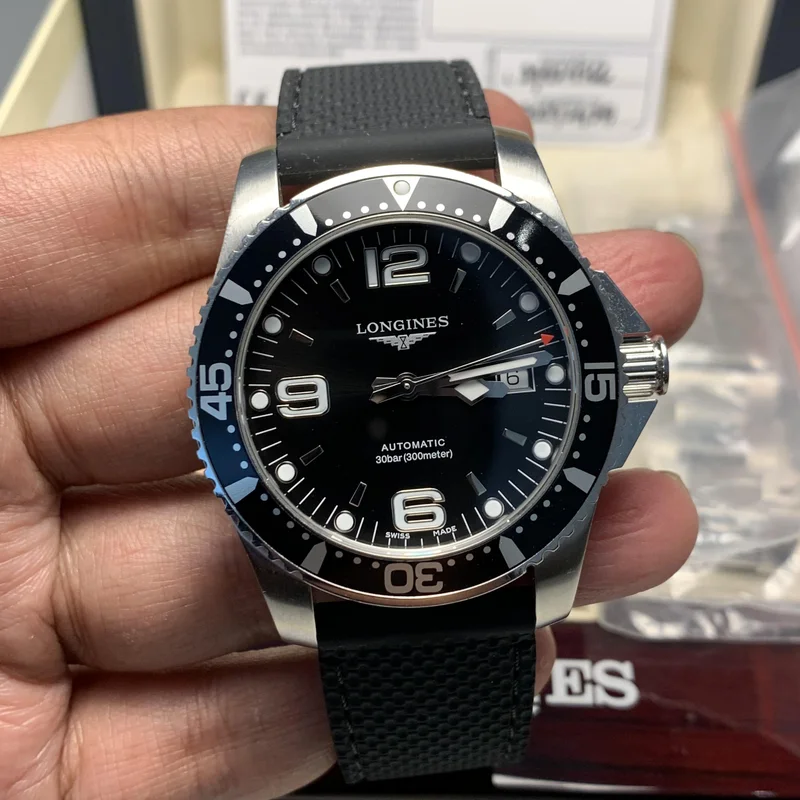 HydroConquest 41 Automatic Stainless Steel / Black / Bracelet