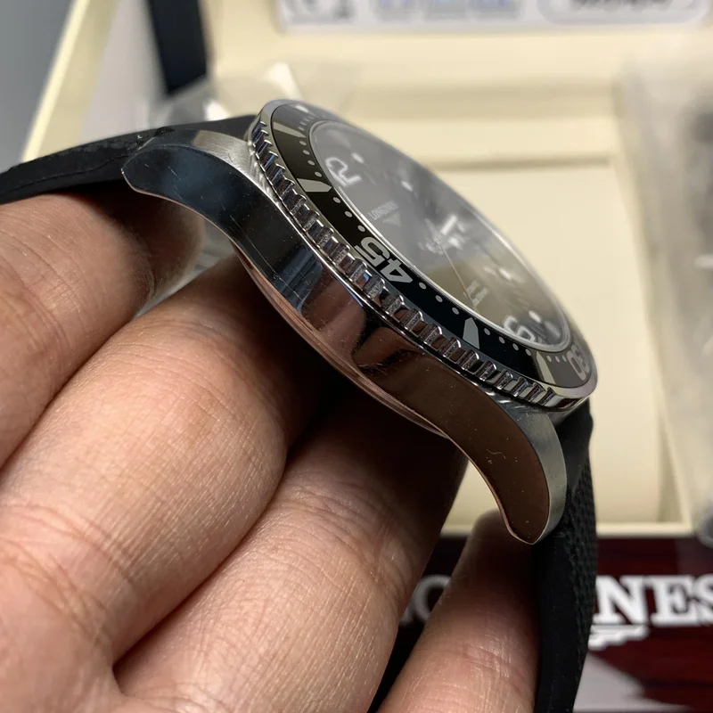 Thumb HydroConquest 41 Automatic Stainless Steel / Black / Bracelet