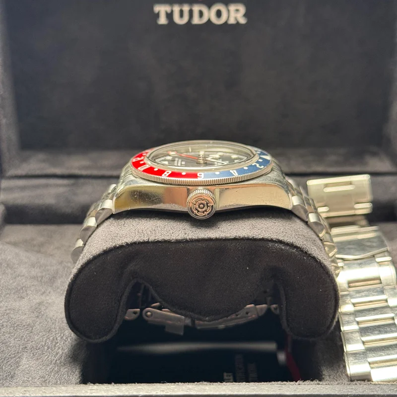 Thumb Black Bay GMT Stainless Steel / Black / Pepsi / Bracelet