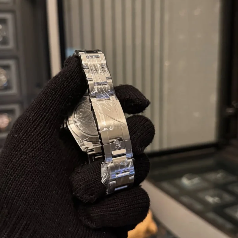 Thumb Black Bay Fifty-Four Stainless Steel / Black / Bracelet