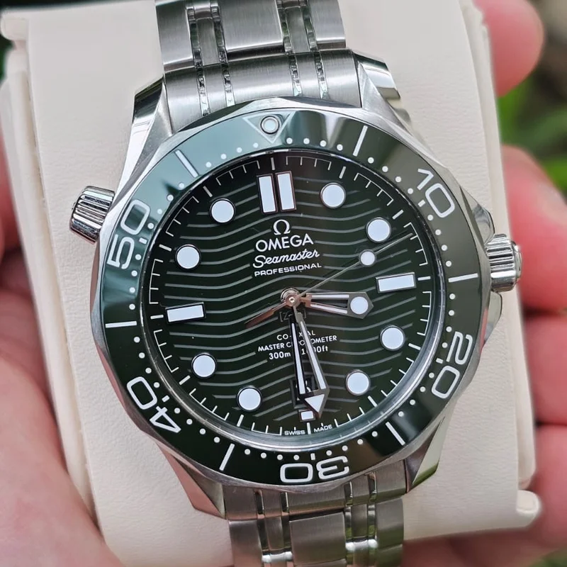 Seamaster Diver 300M Master Co-Axial 42 Stainless Steel / Green / Bracelet