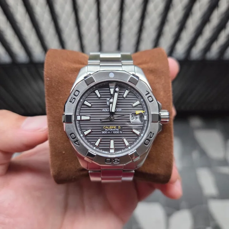 Aquaracer 300M Calibre 5 Automatic 41 Stainless Steel / Grey / Bracelet