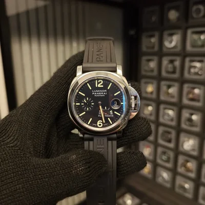 Luminor 44 Power Reserve Automatic Stainless Steel / Black