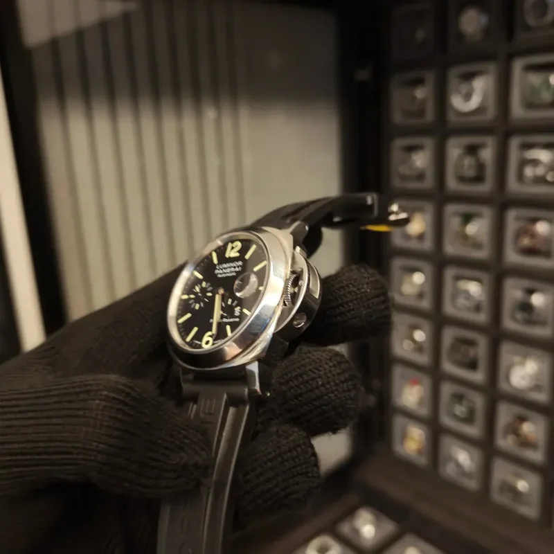 Thumb Luminor 44 Power Reserve Automatic Stainless Steel / Black