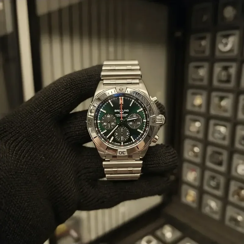 Chronomat B01 42 Stainless Steel / Green / Rouleaux