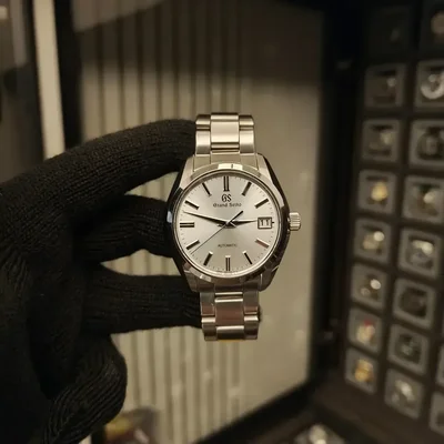 Automatic Date Stainless Steel / Silver/ Bracelet