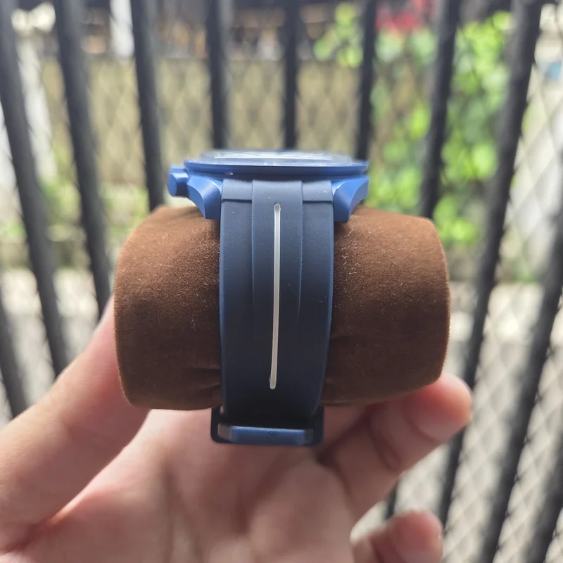 Thumb MoonSwatch Mission to Neptune