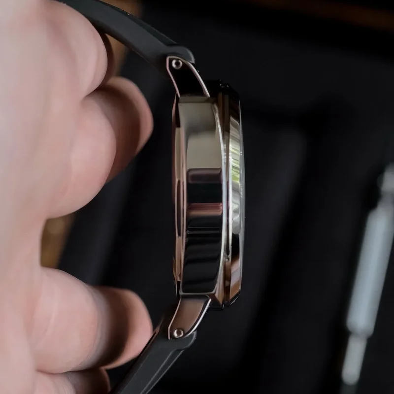 Thumb Luminor Base 44 8 Giorni Stainless Steel / Black