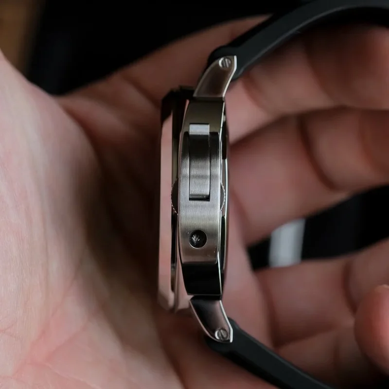 Thumb Luminor Base 44 8 Giorni Stainless Steel / Black