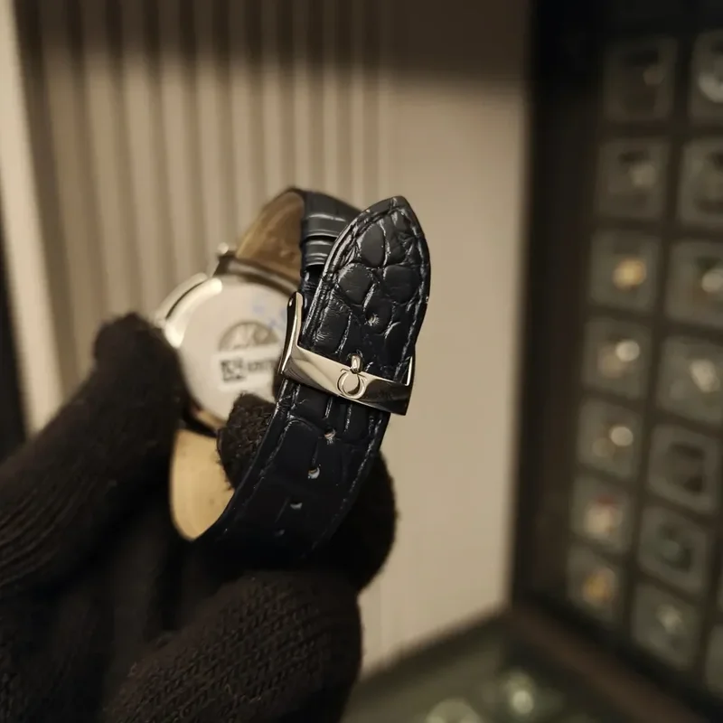 Thumb De Ville Prestige Co-Axial 39.5 Power Reserve Stainless Steel / Vintage Grey Silk