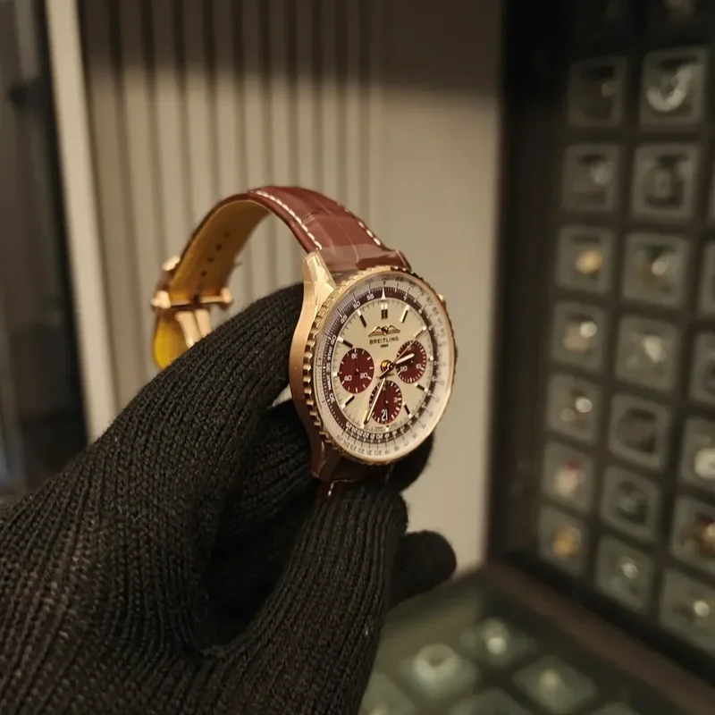 Thumb Navitimer B01 Chronograph 43 The Time Place 25th Anniversary