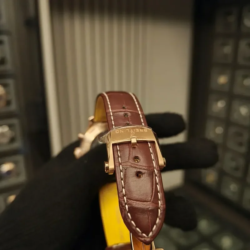 Thumb Navitimer B01 Chronograph 43 The Time Place 25th Anniversary