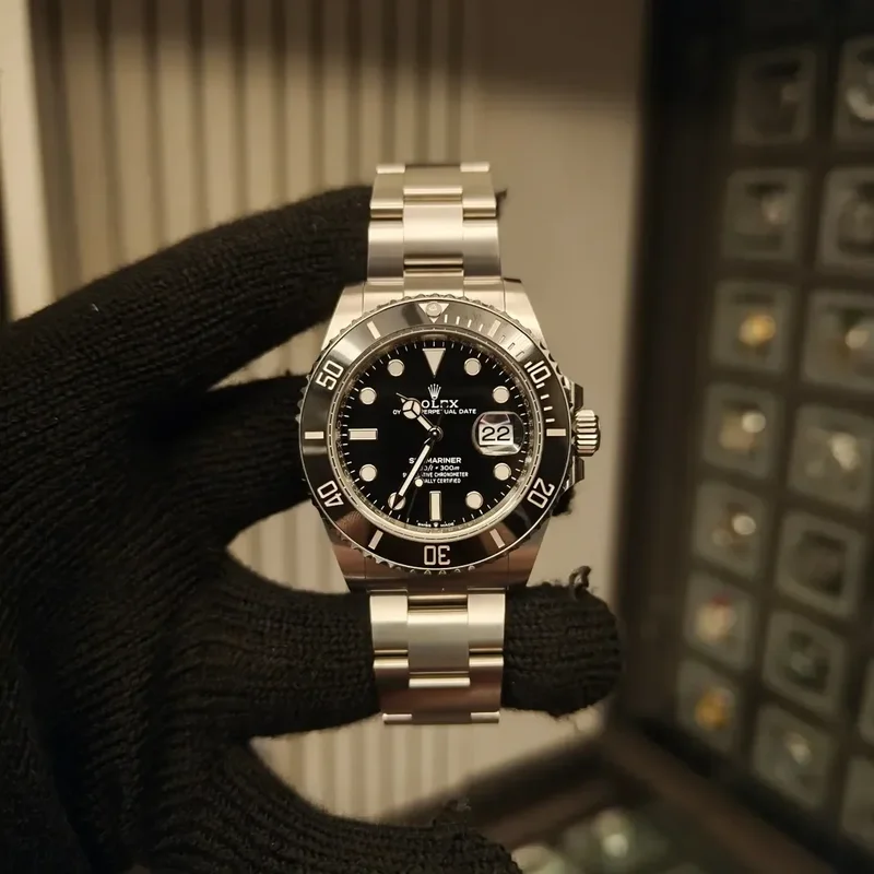 Submariner Date 41 Stainless Steel / Black / Cerachrom