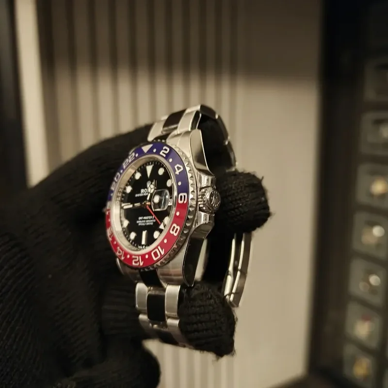 Thumb GMT-Master II Stainless Steel / BLRO / Oyster