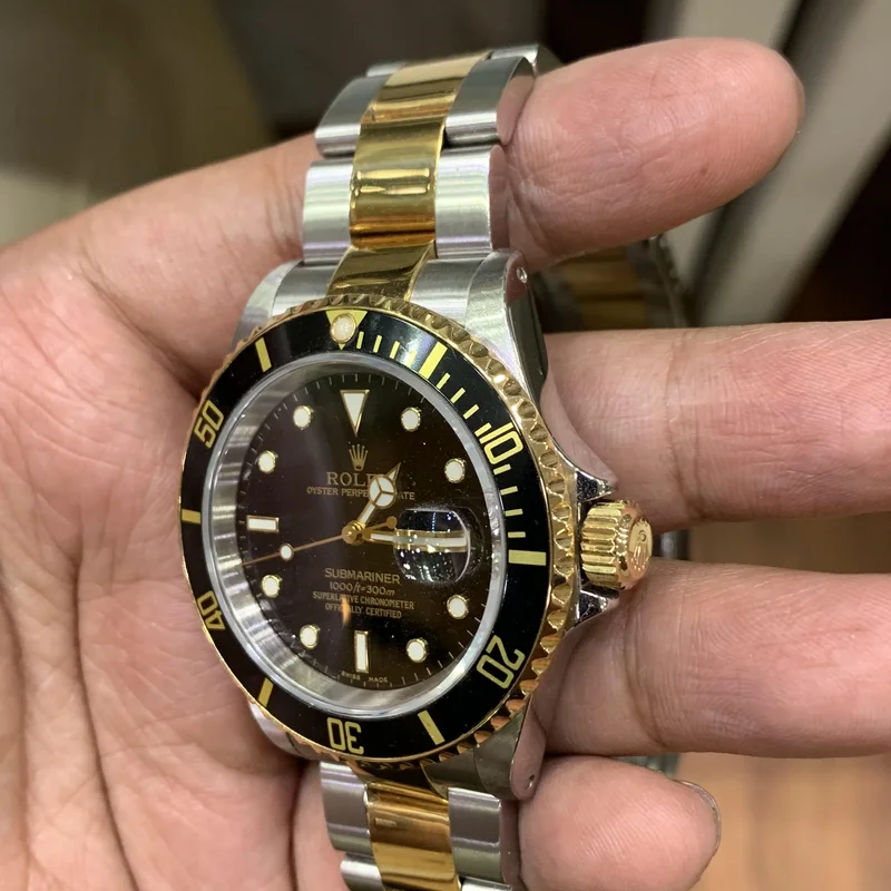 Thumb Submariner Date 16613 Black Superluminova