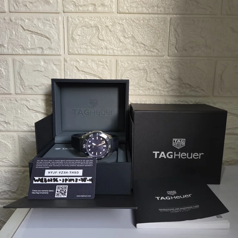 Thumb Aquaracer Professional 300 43 Stainless Steel / Blue / Rubber