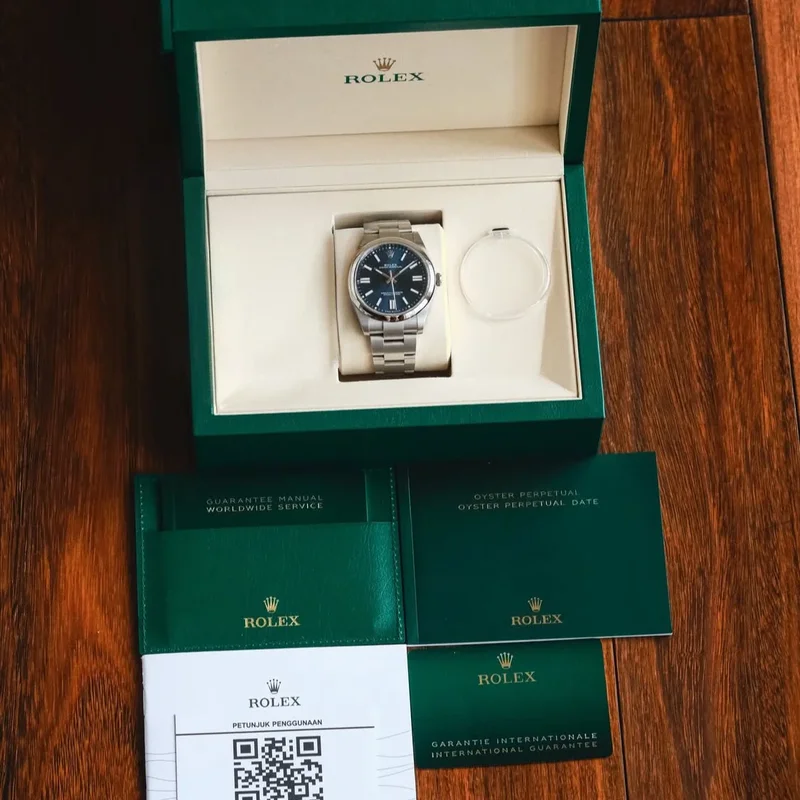 Thumb Oyster Perpetual 41 Stainless Steel / Blue