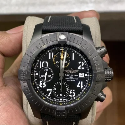 Avenger Chronograph 45 Night Mission / Black / Military / Pin