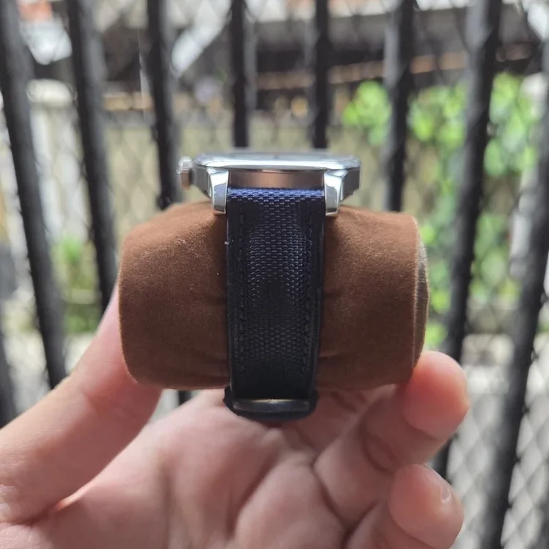 Thumb Le Locle Automatic 39.3 Stainless Steel / Silver / Strap