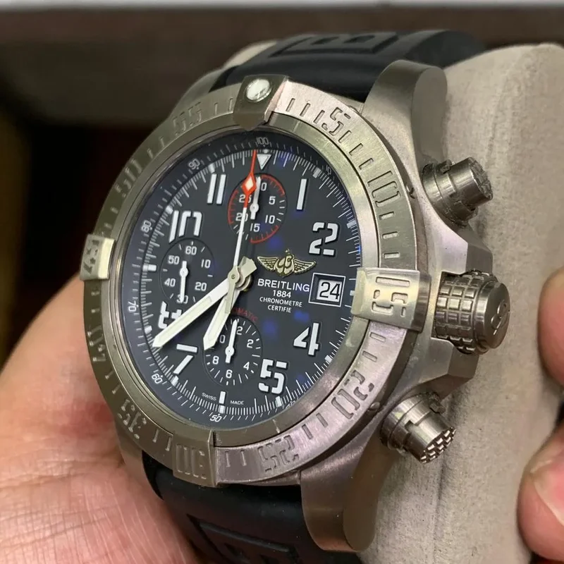 Thumb Avenger Bandit Titanium / Titanium Gray / Silver Hands / Rubber / Pin