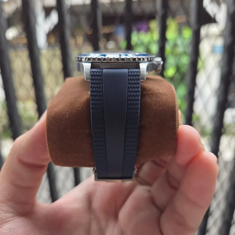 Thumb SuperOcean Automatic 42 Stainless Steel / Blue / Rubber