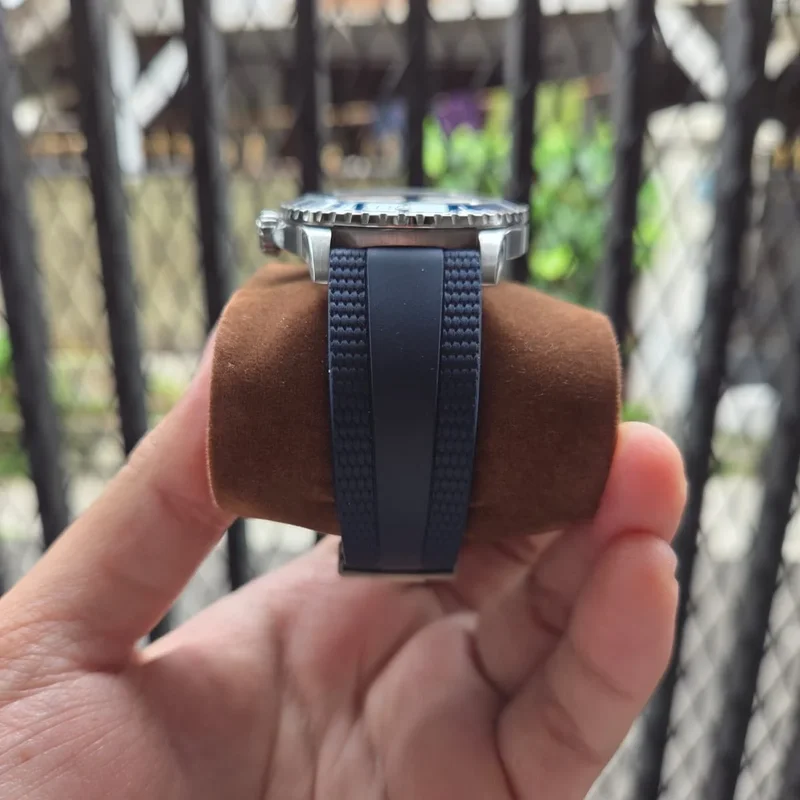 Thumb SuperOcean Automatic 42 Stainless Steel / Blue / Rubber