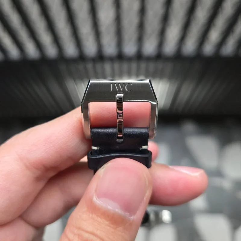 Thumb Pilot's Watch Mark XX Stainless Steel / Blue