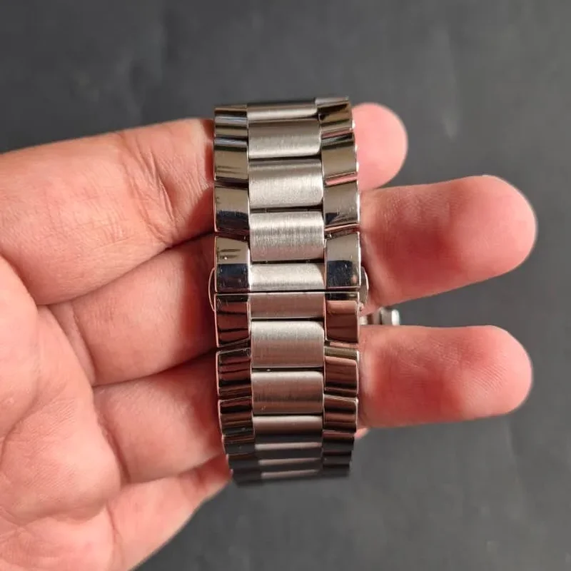 Thumb Riviera GMT Automatic / Stainless Steel / Silver