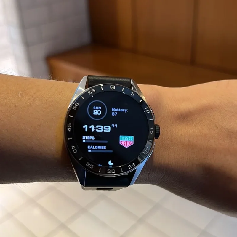 Thumb Connected Calibre E4