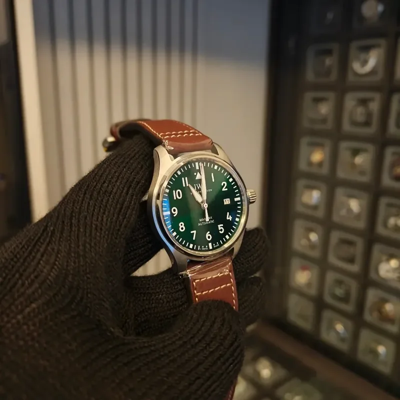 Thumb Pilot's Watch Mark XX Stainless Steel / Green