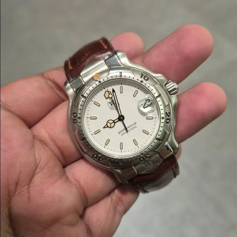 Professional 200 Quartz White