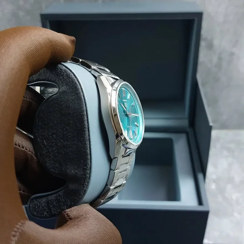 Thumb Carrera Date 36 Stainless Steel / Blue