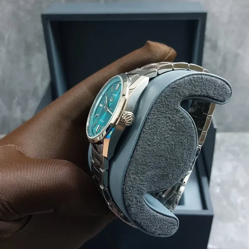 Thumb Carrera Date 36 Stainless Steel / Blue