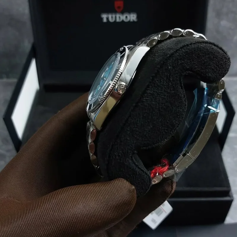 Thumb Black Bay 54 'Lagoon Blue' Stainless Steel