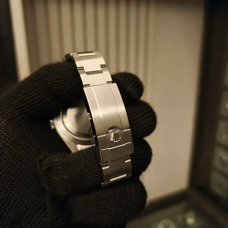 Thumb Explorer 39 Stainless Steel / Black