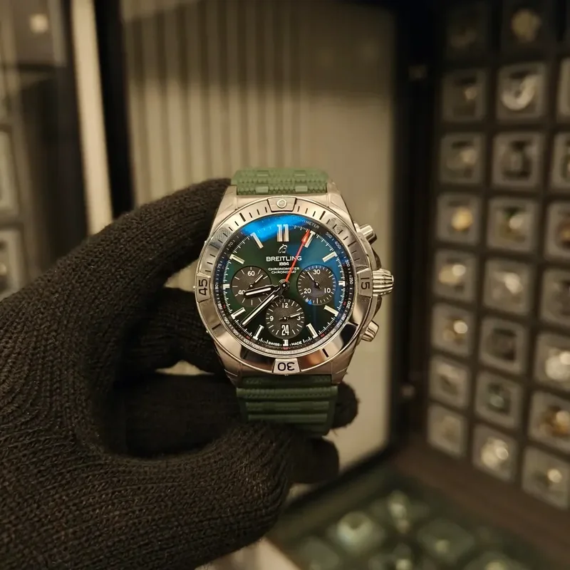 Chronomat B01 42 Stainless Steel / Green / Rouleaux