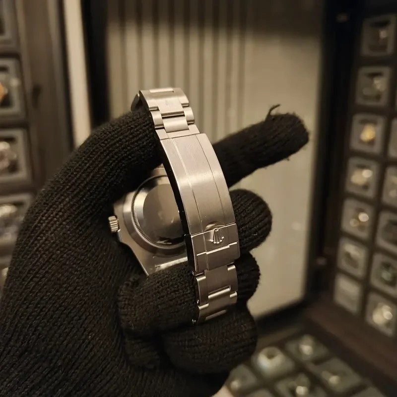 Thumb Submariner No-Date / Stainless Steel / Black / Cerachrom