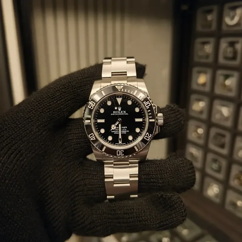 Submariner No-Date / Stainless Steel / Black / Cerachrom