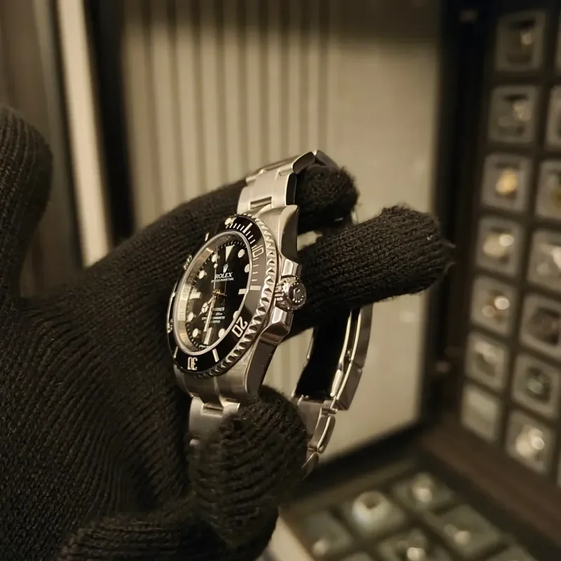 Thumb Submariner No-Date / Stainless Steel / Black / Cerachrom