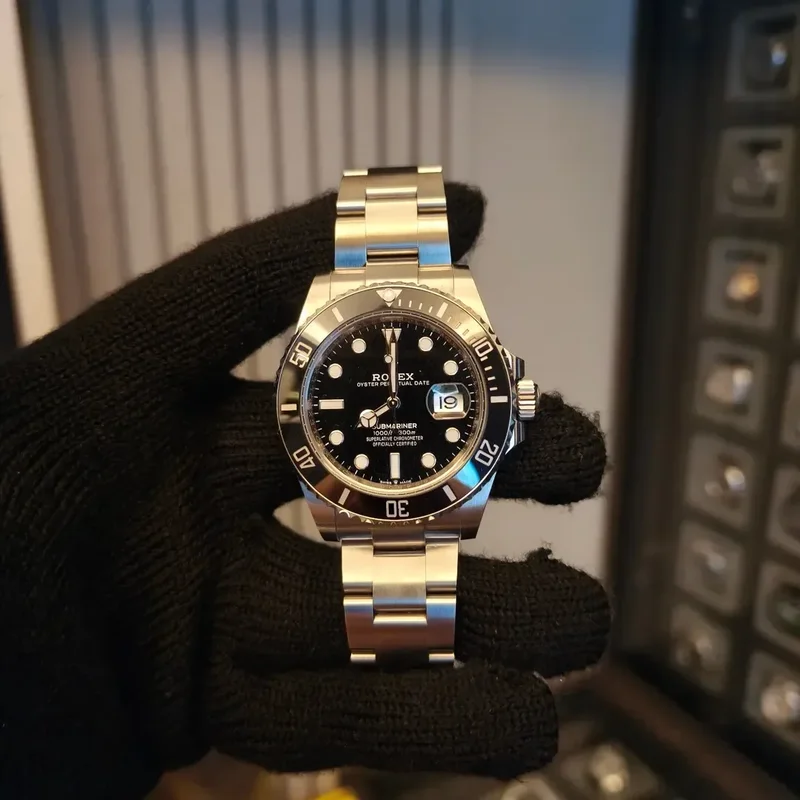 Submariner Date 41 Stainless Steel / Black / Cerachrom