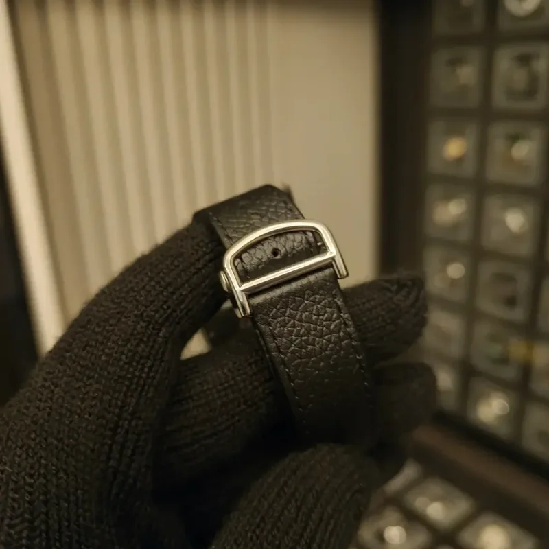 Thumb Tank Must Extra Large Automatic Stainless Steel / Silver