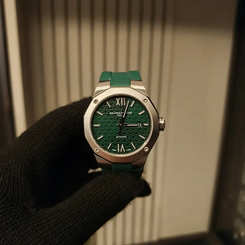 Riviera 42 Stainless Steel / Green / Rubber