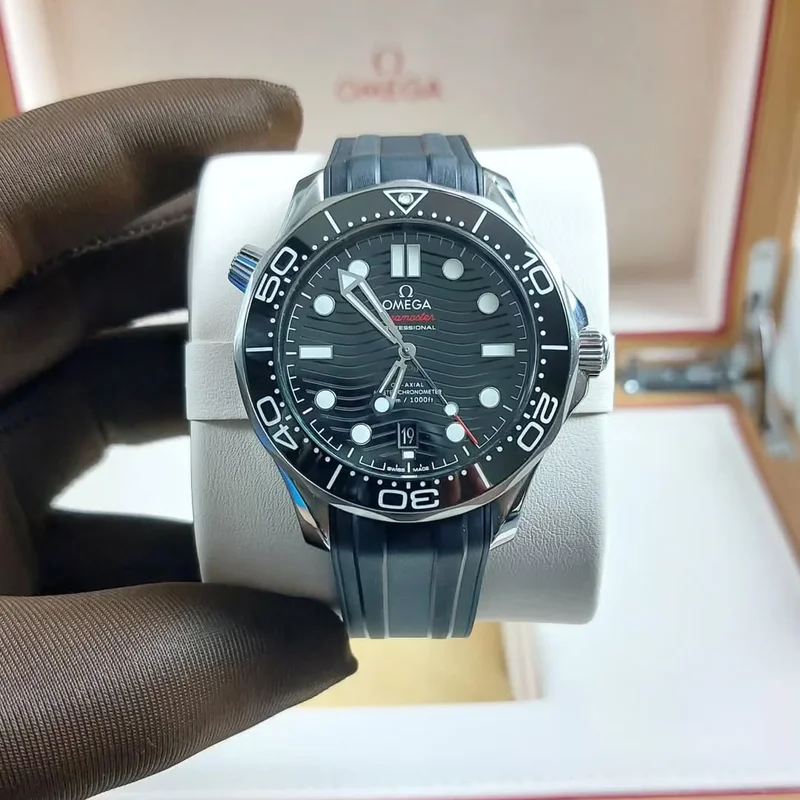 Seamaster Diver 300M Master Co-Axial 42 Stainless Steel / Black / Rubber