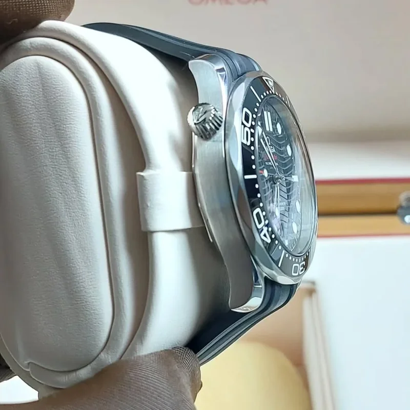 Thumb Seamaster Diver 300M Master Co-Axial 42 Stainless Steel / Black / Rubber