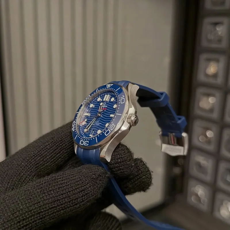 Thumb Seamaster Diver 300M Master Co-Axial 42 Stainless Steel / Blue / Rubber