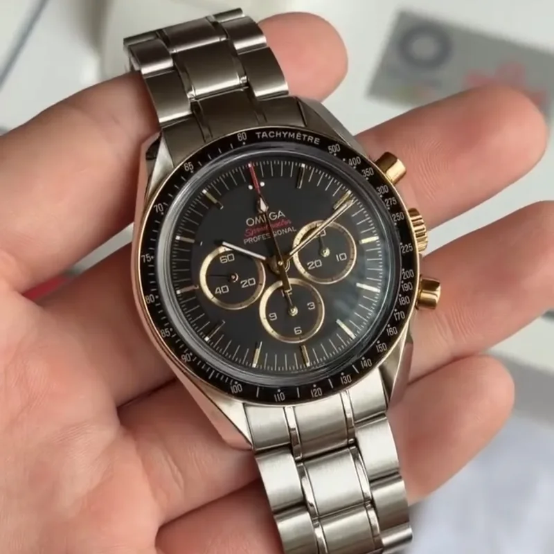 Speedmaster Professional Moonwatch Stainless Steel / Yellow Gold / Black / Tokyo Olympics