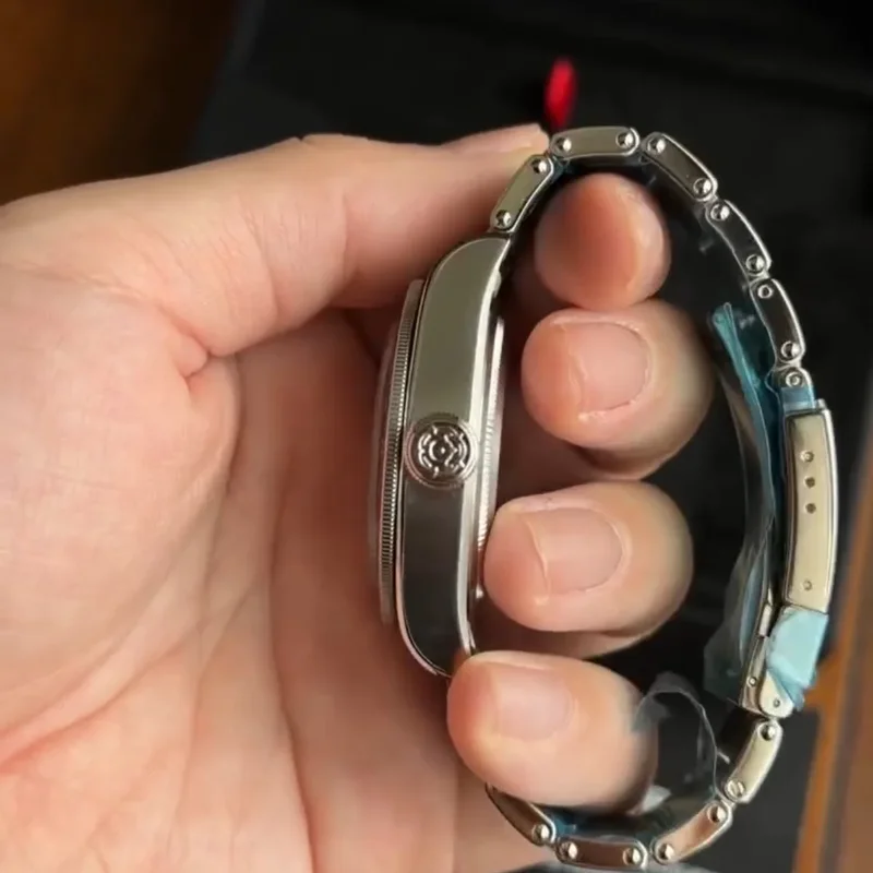 Thumb Black Bay GMT Stainless Steel / White / Bracelet