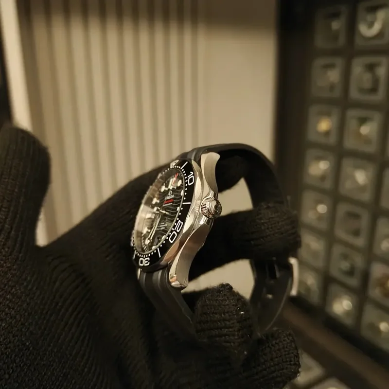 Thumb Seamaster Diver 300M Master Co-Axial 42 Stainless Steel / Black / Rubber