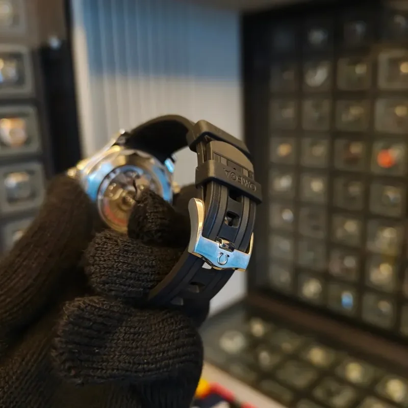 Thumb Seamaster Diver 300M Master Co-Axial 42 Stainless Steel / White / Rubber